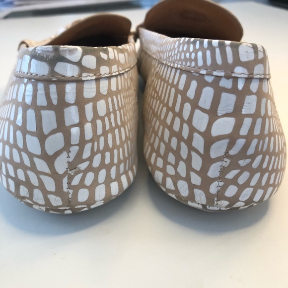 Corso Como Tan/White Driving flats SZ 6 - Picture 4 of 10